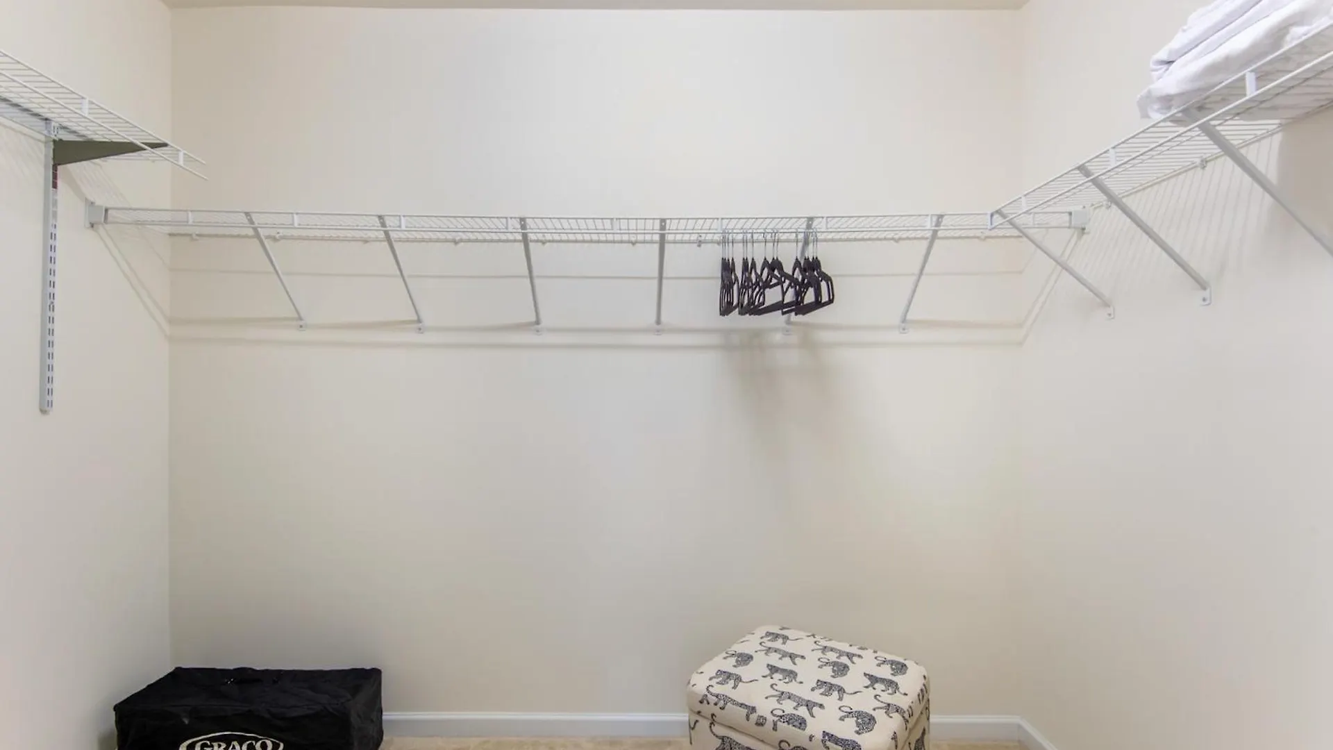 Near Clt Airport - 4Bd - Backyard - Balcony Villa Charlotte 0*,