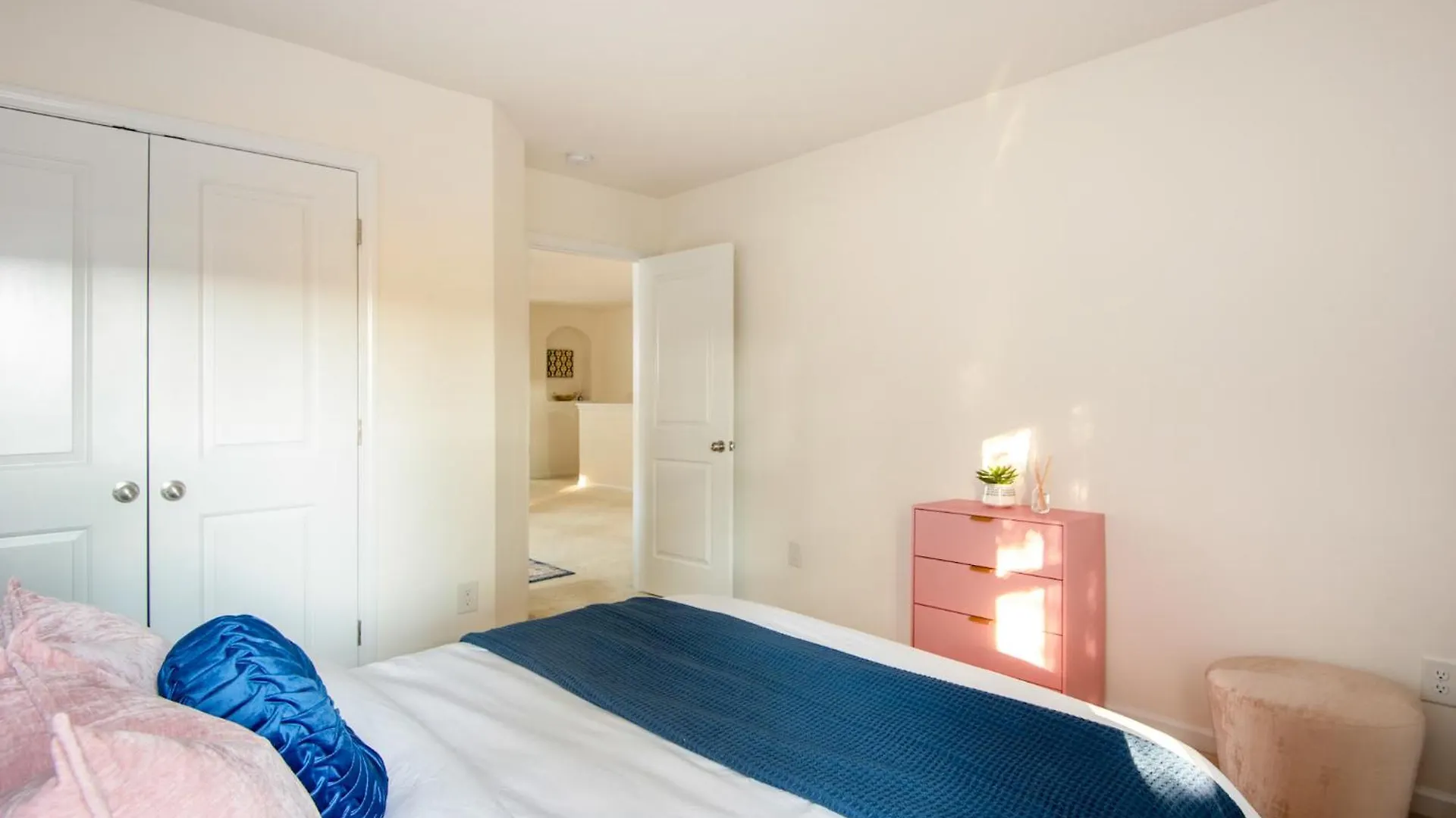 Near Clt Airport - 4Bd - Backyard - Balcony Villa Charlotte Tatil Evi