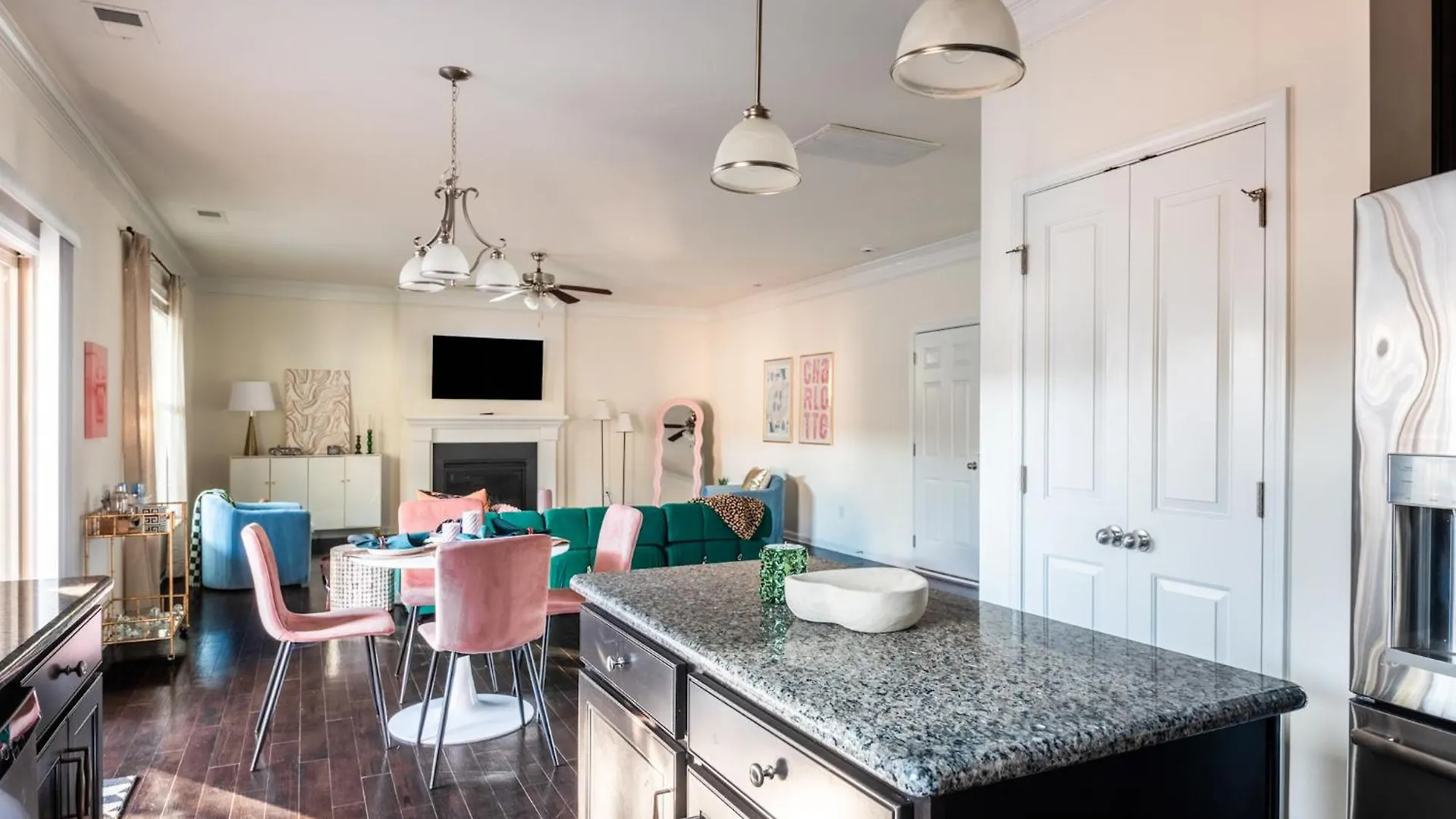 بيت للعطل فيلا Near Clt Airport - 4Bd - Backyard - Balcony تشارلوت الولايات المتحدة الأمريكية