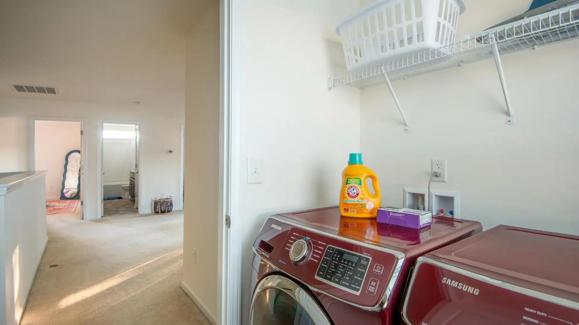 بيت للعطل فيلا Near Clt Airport - 4Bd - Backyard - Balcony تشارلوت